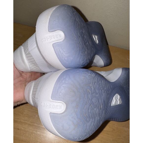 Under Armour UA Lockdown 7 Men 9 Women 10.5 White NICE MSRP 70$ - Picture 7 of 8